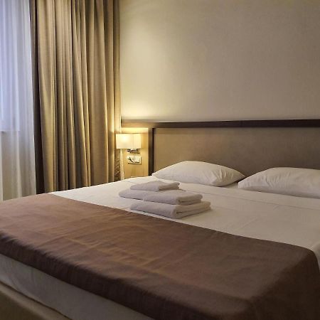 Hotel Bono ブドヴァ エクステリア 写真