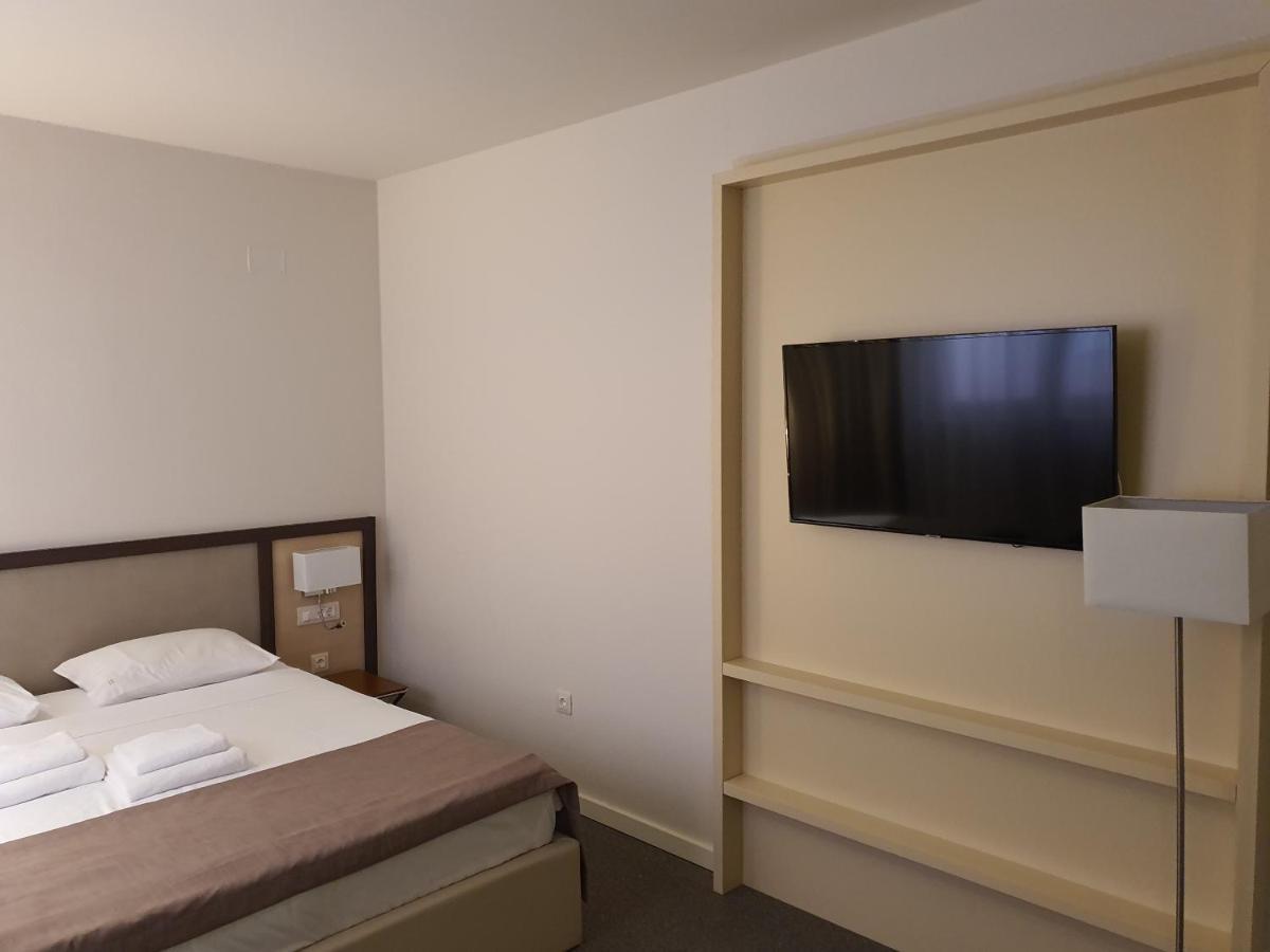 Hotel Bono ブドヴァ エクステリア 写真