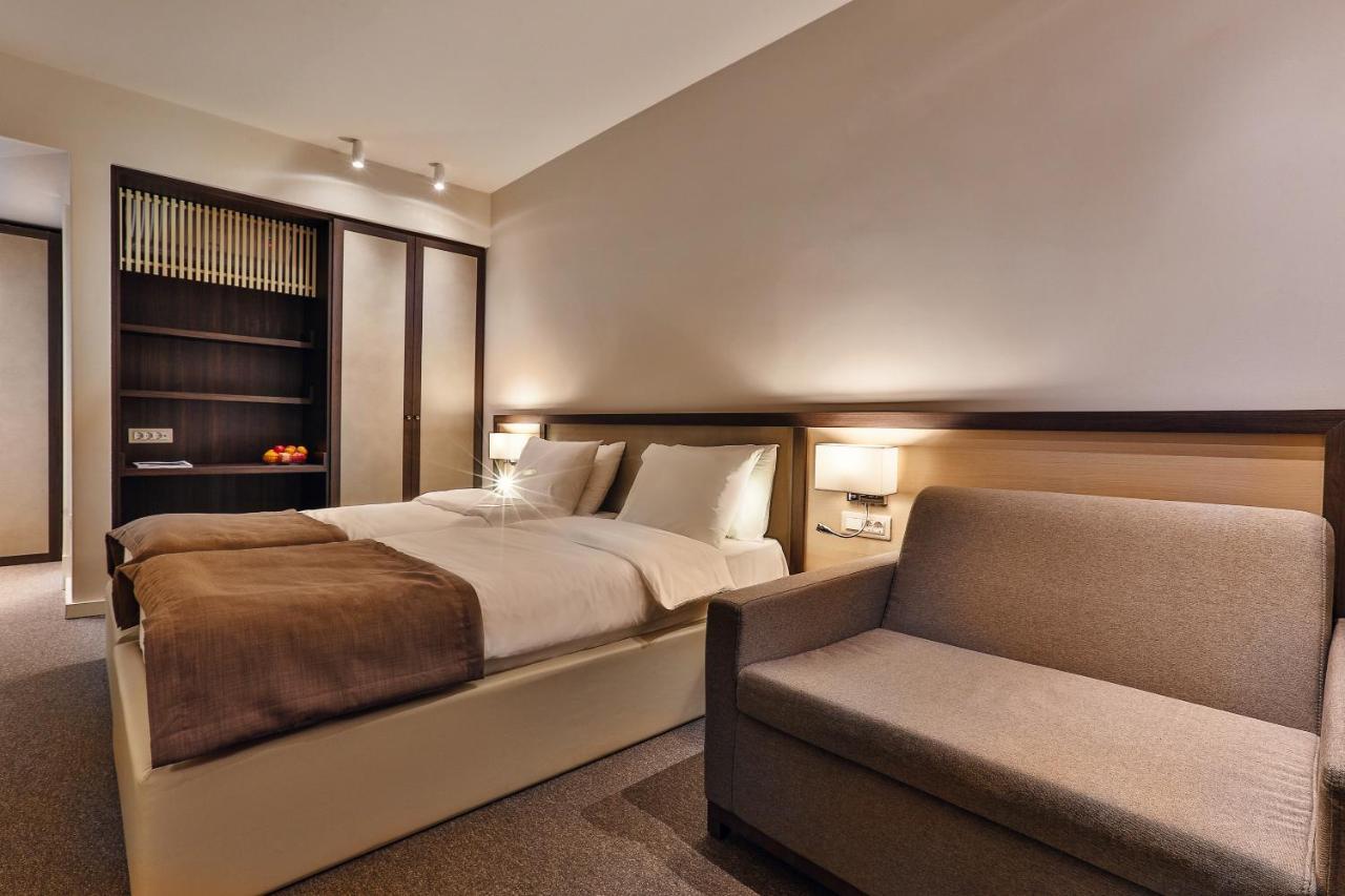 Hotel Bono ブドヴァ エクステリア 写真