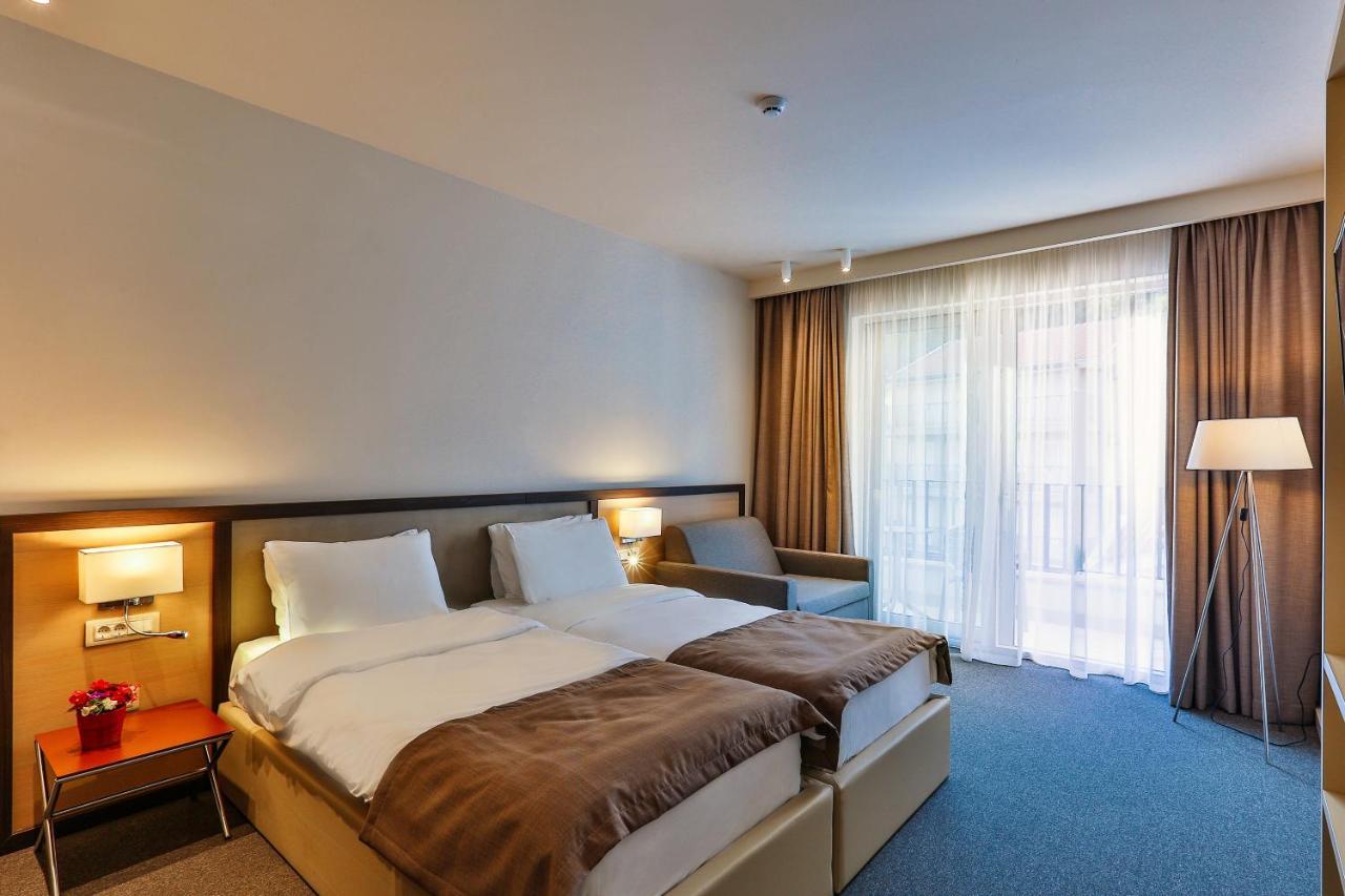 Hotel Bono ブドヴァ エクステリア 写真